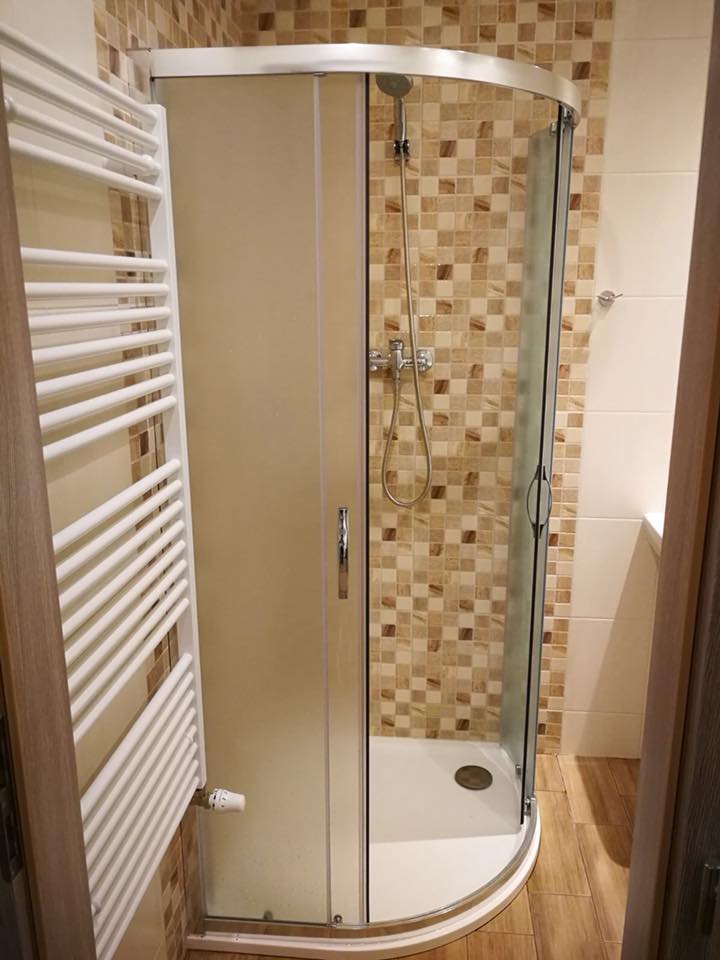 Sprchový kout