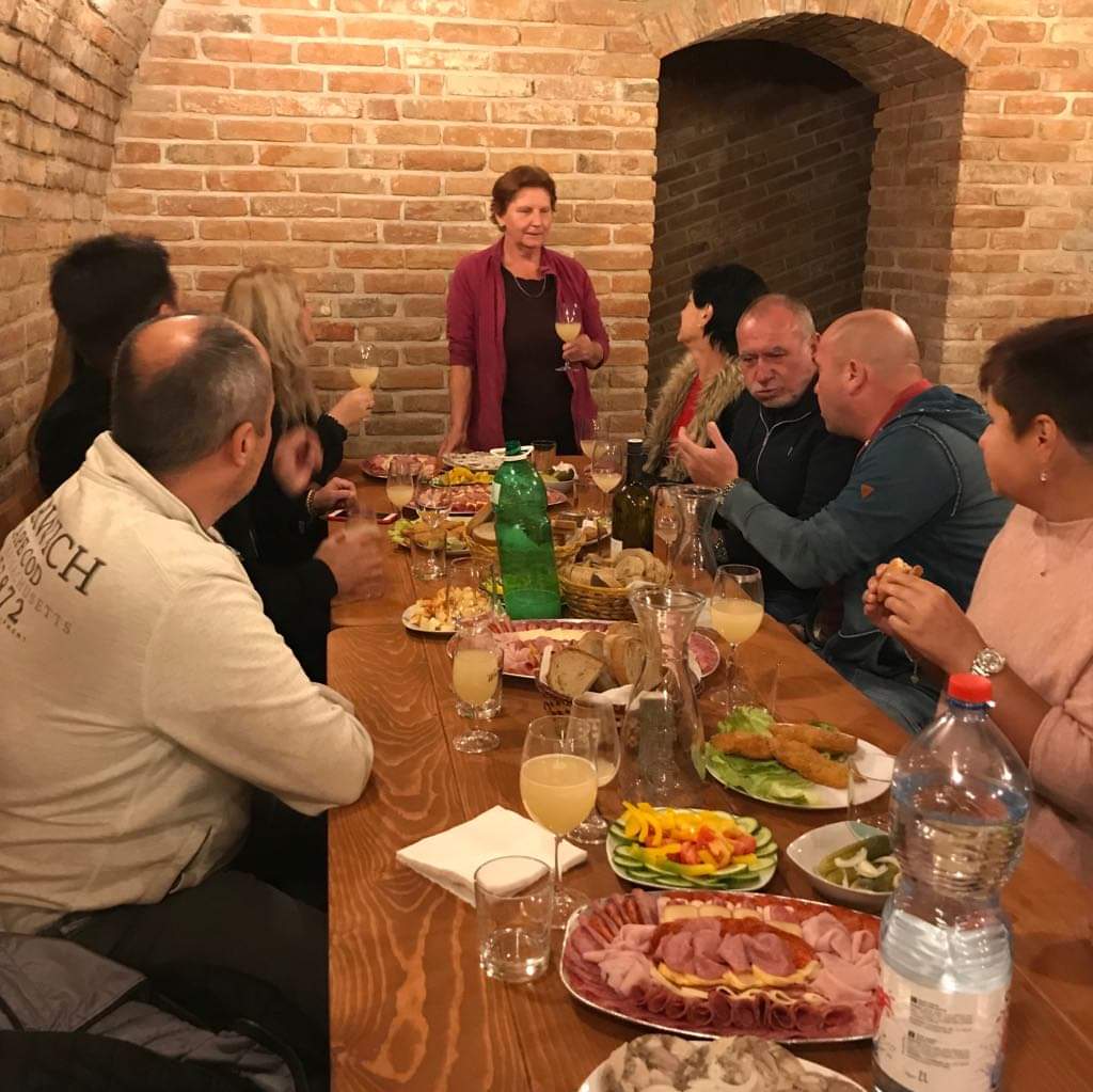 Řízená degustace ve sklepě